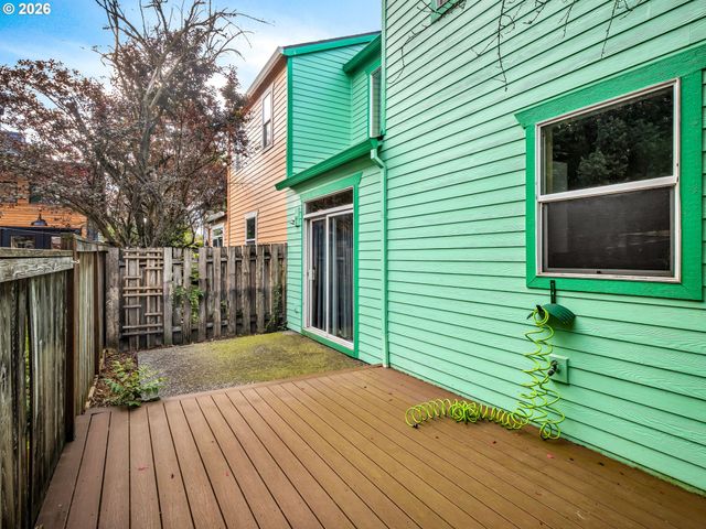 1709 Se CLINTON St, Portland, OR 97202