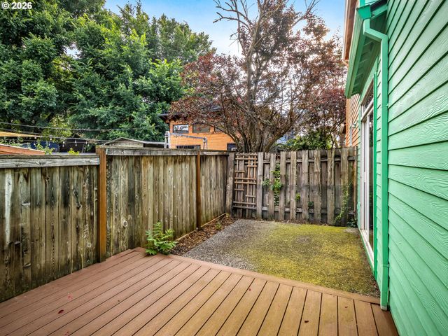 1709 Se CLINTON St, Portland, OR 97202