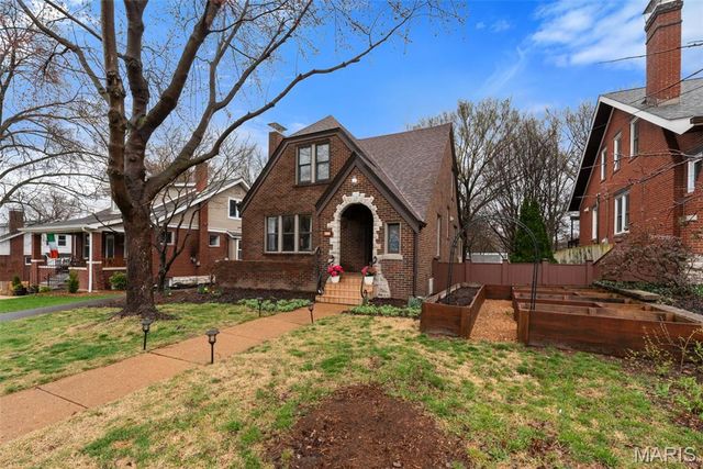 334 Marion Avenue, St Louis, MO 63119