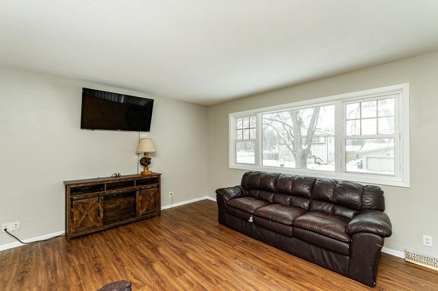 1552 5th Avenue SW, Rochester, MN 55902