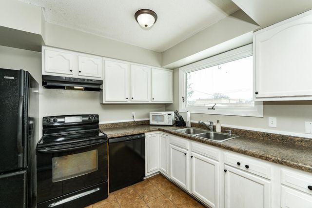 1552 5th Avenue SW, Rochester, MN 55902