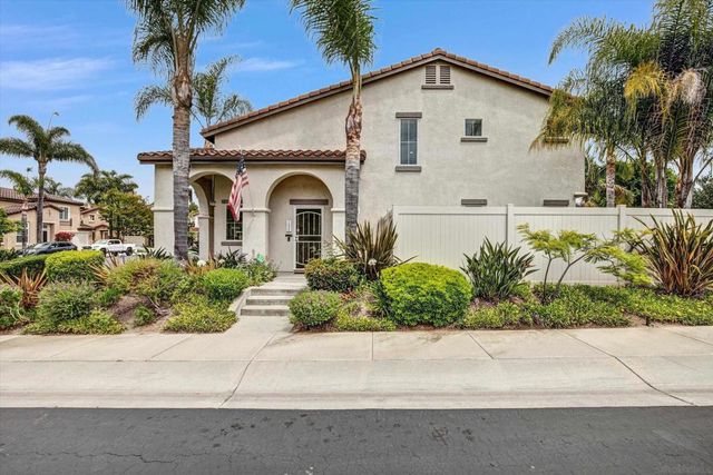 3985 Carino Way, Oceanside, CA 92057