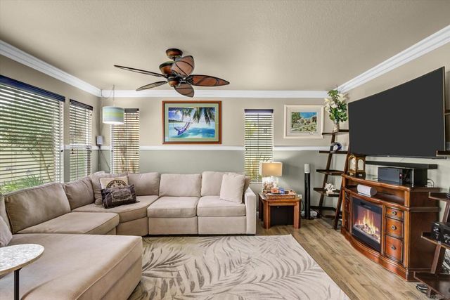 3985 Carino Way, Oceanside, CA 92057