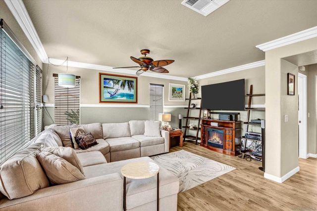 3985 Carino Way, Oceanside, CA 92057