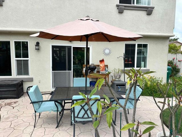 3985 Carino Way, Oceanside, CA 92057