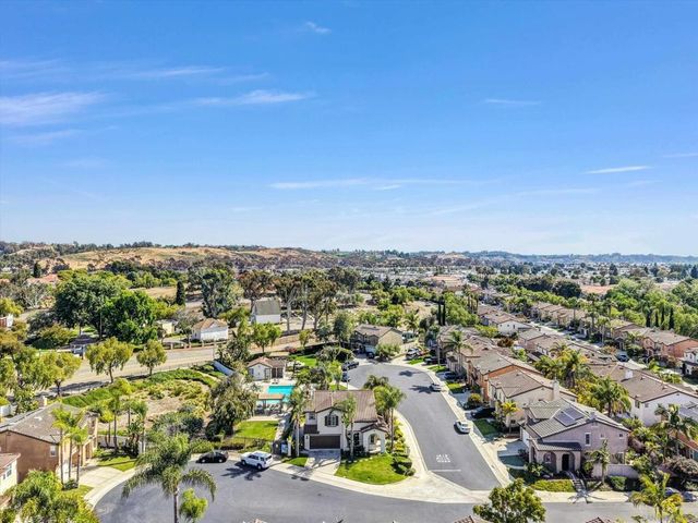 3985 Carino Way, Oceanside, CA 92057