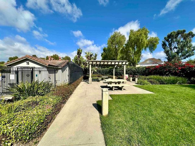 3985 Carino Way, Oceanside, CA 92057