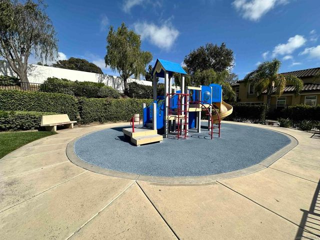 3985 Carino Way, Oceanside, CA 92057
