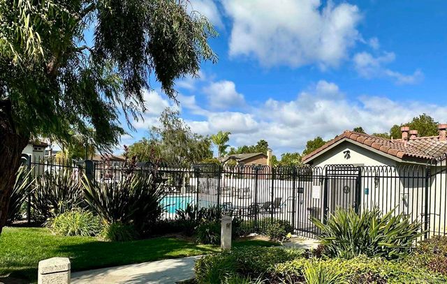 3985 Carino Way, Oceanside, CA 92057