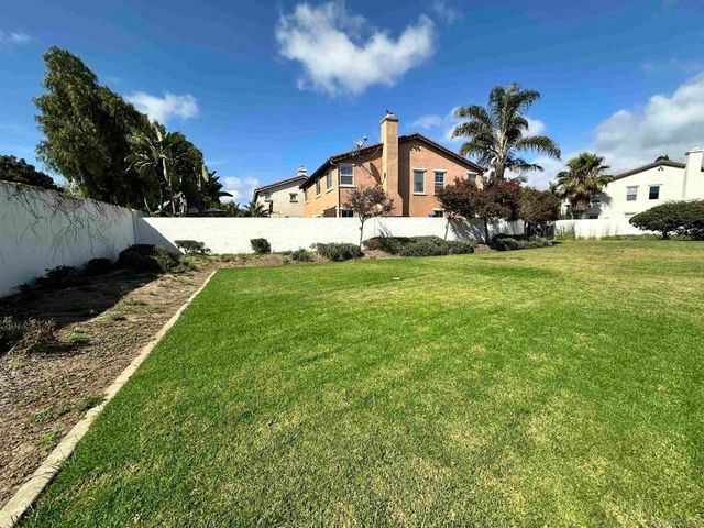 3985 Carino Way, Oceanside, CA 92057