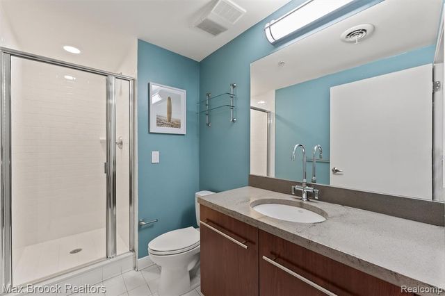 100 N Center Street 204, Royal Oak, MI 48067