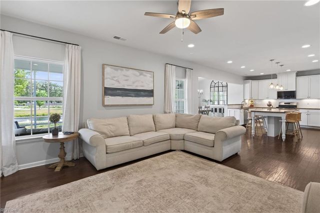 408 Mike TRL, Chesapeake, VA 23322