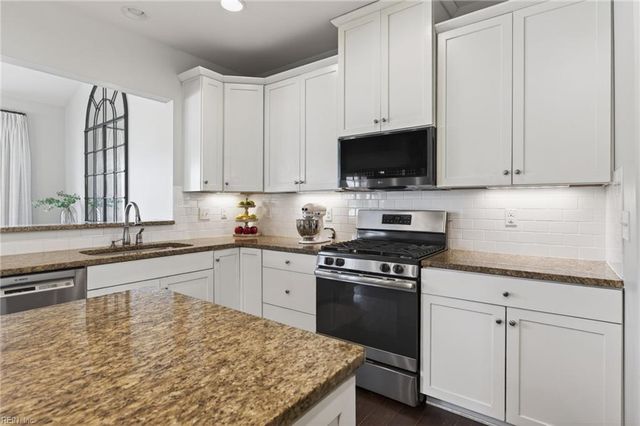 408 Mike TRL, Chesapeake, VA 23322