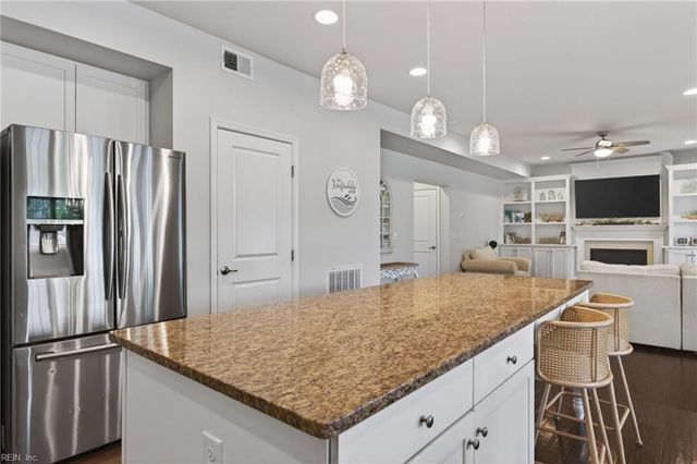 408 Mike TRL, Chesapeake, VA 23322