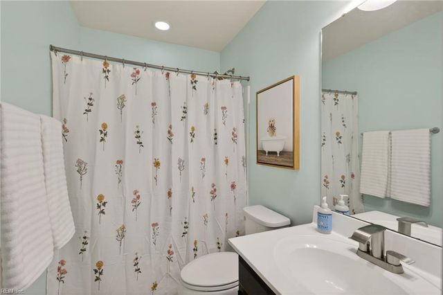 408 Mike TRL, Chesapeake, VA 23322
