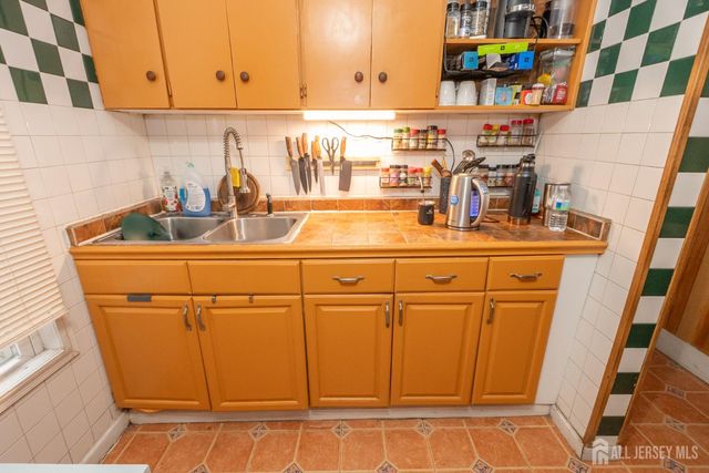 495 Amboy Avenue, Perth Amboy, NJ 08861