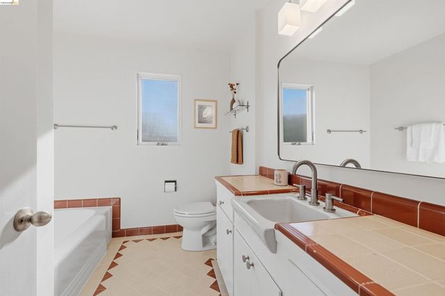 4287 Fair Ave, Oakland, CA 94619