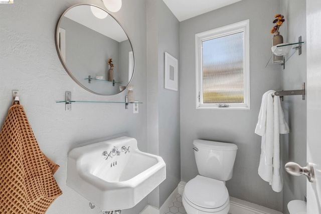 4287 Fair Ave, Oakland, CA 94619