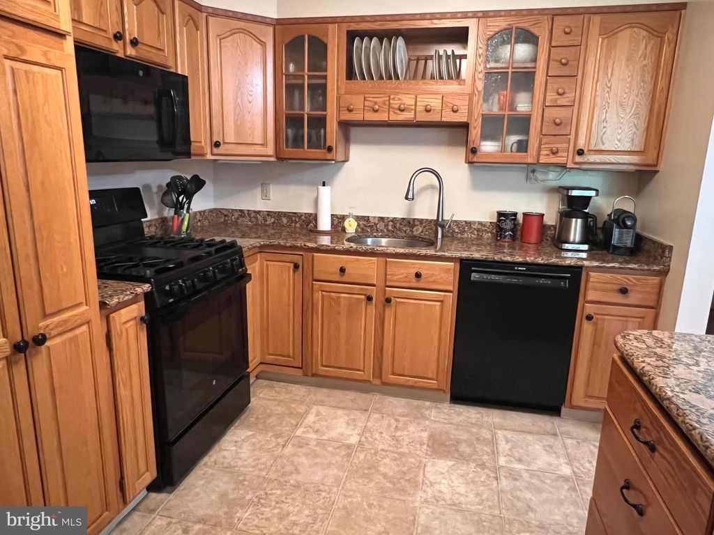 9 PASADENA DRIVE, HAMILTON TOWNSHIP, NJ 08619 — photo 4