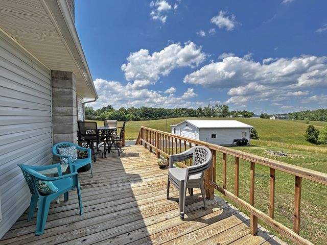 2065 Austin Rd, Lafayette, TN 37083