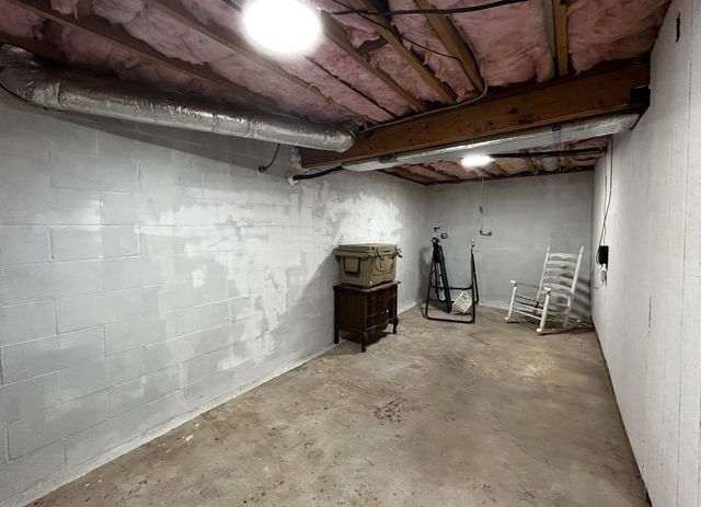 2065 Austin Rd, Lafayette, TN 37083