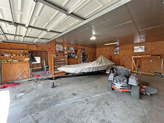 2065 Austin Rd, Lafayette, TN 37083