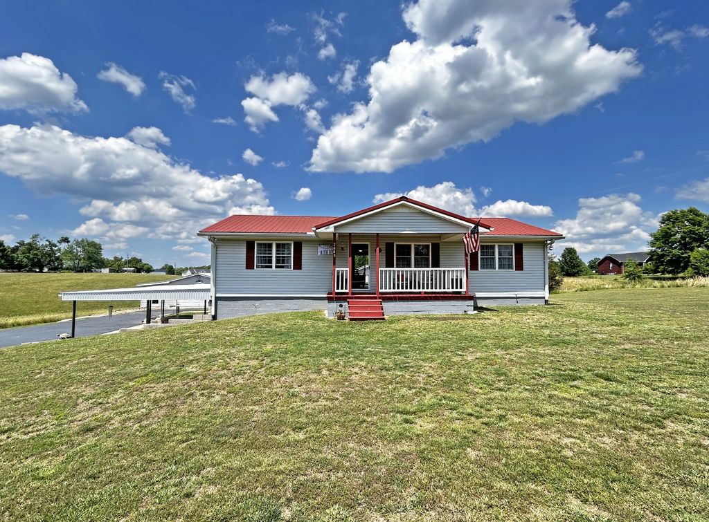 2065 Austin Rd, Lafayette, TN 37083