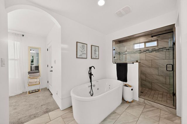 3930 Jaxson Lane, Santa Fe, NM 87507