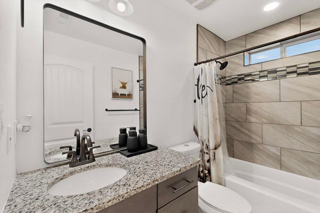 3930 Jaxson Lane, Santa Fe, NM 87507