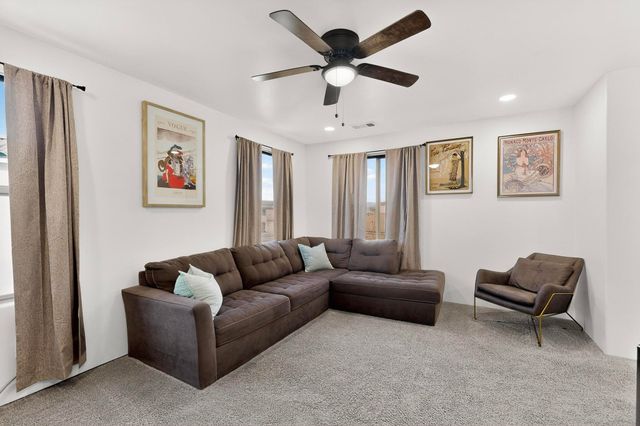 3930 Jaxson Lane, Santa Fe, NM 87507