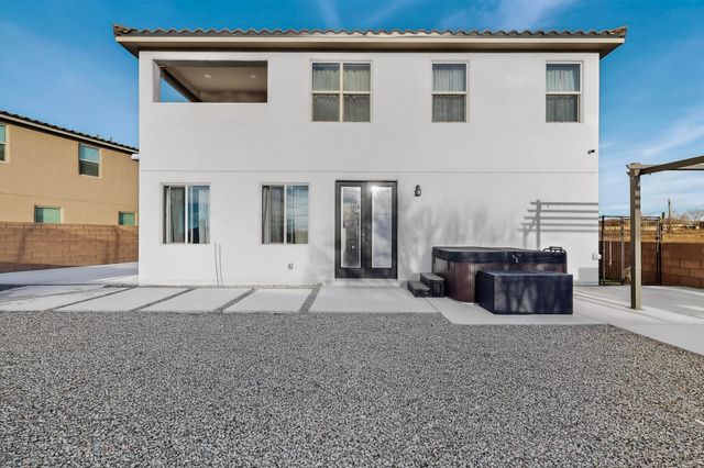 3930 Jaxson Lane, Santa Fe, NM 87507