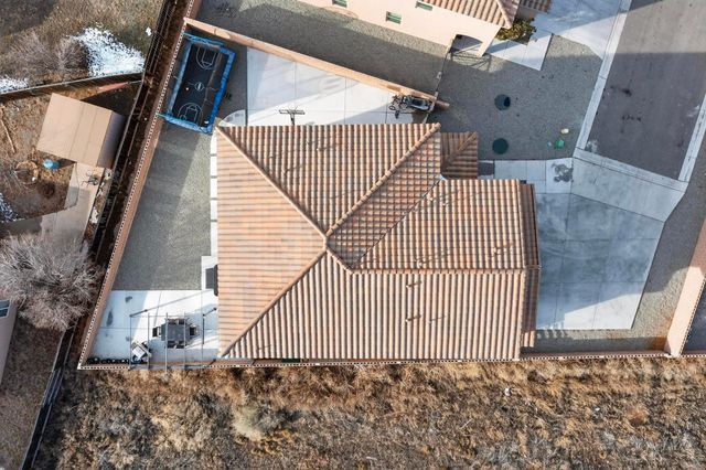 3930 Jaxson Lane, Santa Fe, NM 87507