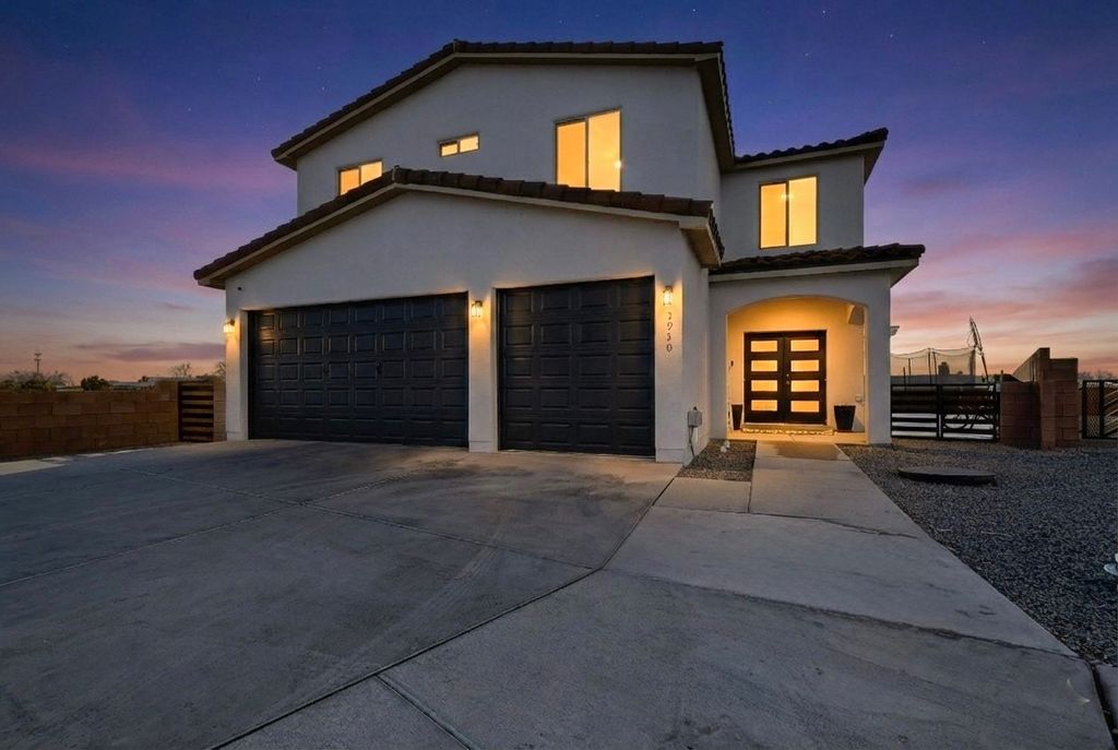 3930 Jaxson Lane, Santa Fe, NM 87507