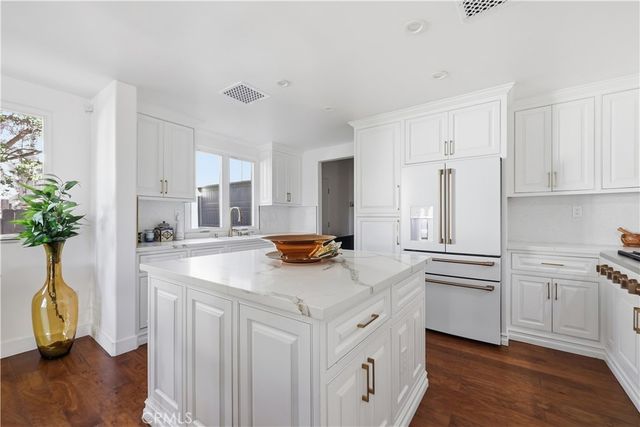 1222 Princeton Drive, Glendale, CA 91205