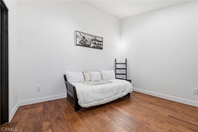 1222 Princeton Drive, Glendale, CA 91205