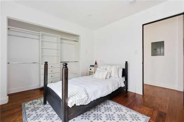 1222 Princeton Drive, Glendale, CA 91205