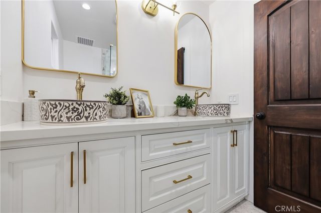 1222 Princeton Drive, Glendale, CA 91205