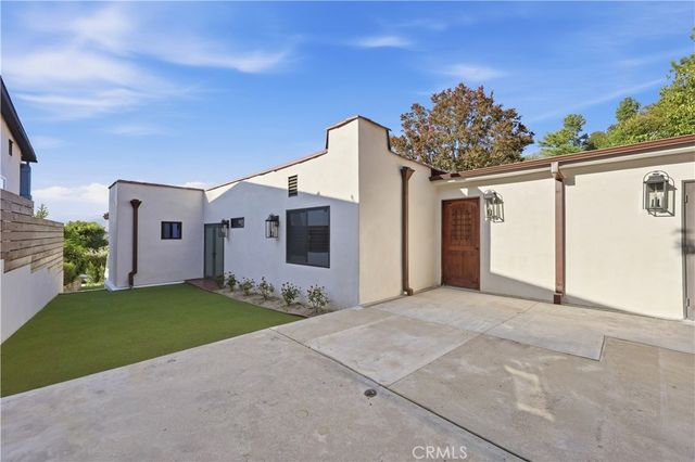 1222 Princeton Drive, Glendale, CA 91205