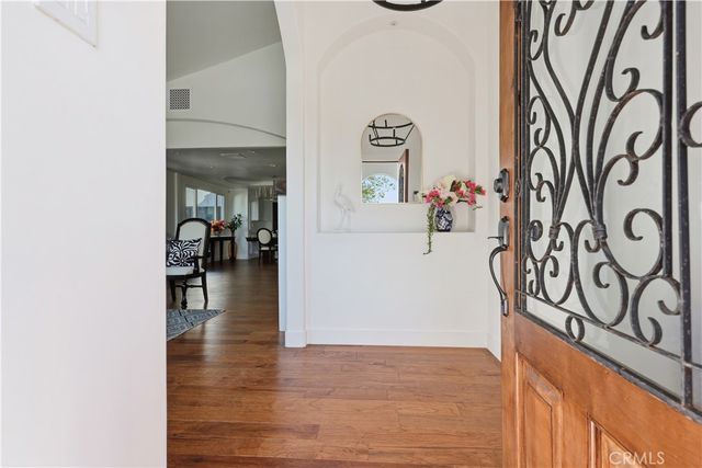 1222 Princeton Drive, Glendale, CA 91205