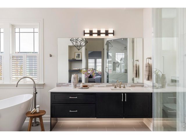 1020 Confidence Dr, Longmont, CO 80504