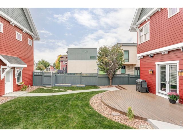 1020 Confidence Dr, Longmont, CO 80504