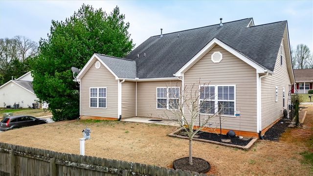 2 Ivory Arch Court, Simpsonville, SC 29681
