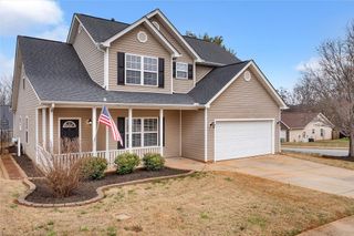2 Ivory Arch Court, Simpsonville, SC 29681