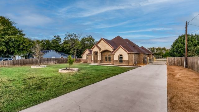 200 Waynell Street, White Settlement, TX 76108