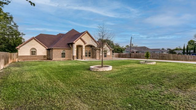 200 Waynell Street, White Settlement, TX 76108
