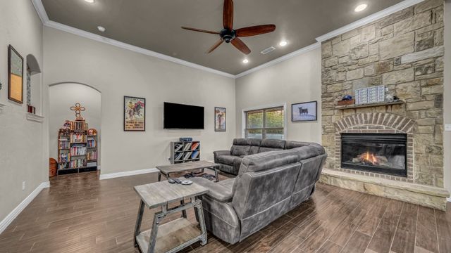 200 Waynell Street, White Settlement, TX 76108