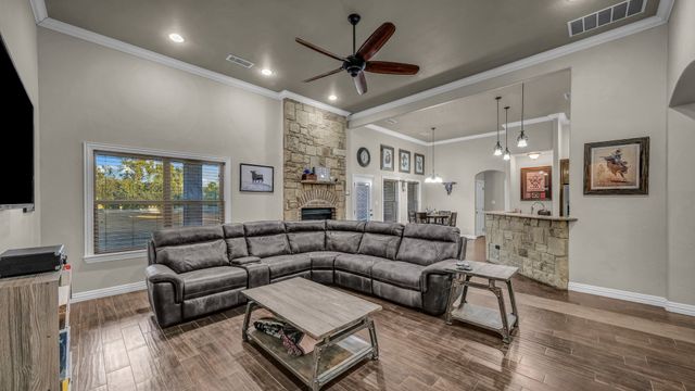 200 Waynell Street, White Settlement, TX 76108