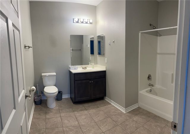 911 Heron Lane, Rockport, TX 78382