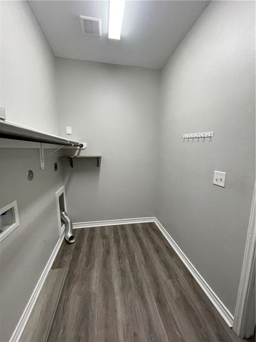 911 Heron Lane, Rockport, TX 78382