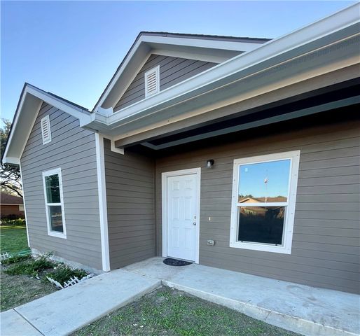 911 Heron Lane, Rockport, TX 78382